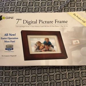 Giinii 7” digital picture frame